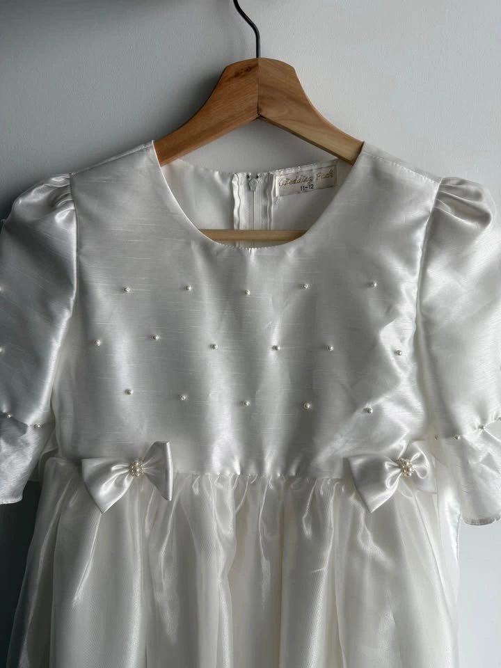 Girl's White Formal Dress (Size 11-12) - photo 4