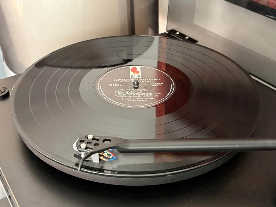 Vintage Burt Bacharach Plays His Hits Vinyl LP (1965) - Kapp Rec - photo 2