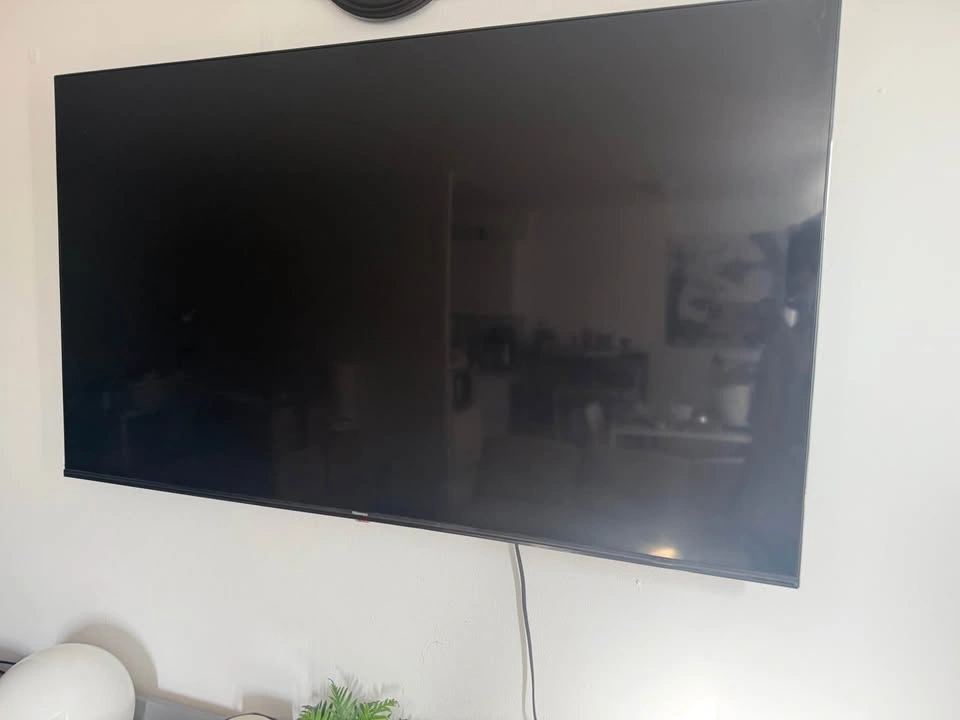 Hisense 58 inch smart TV for sale - photo 5