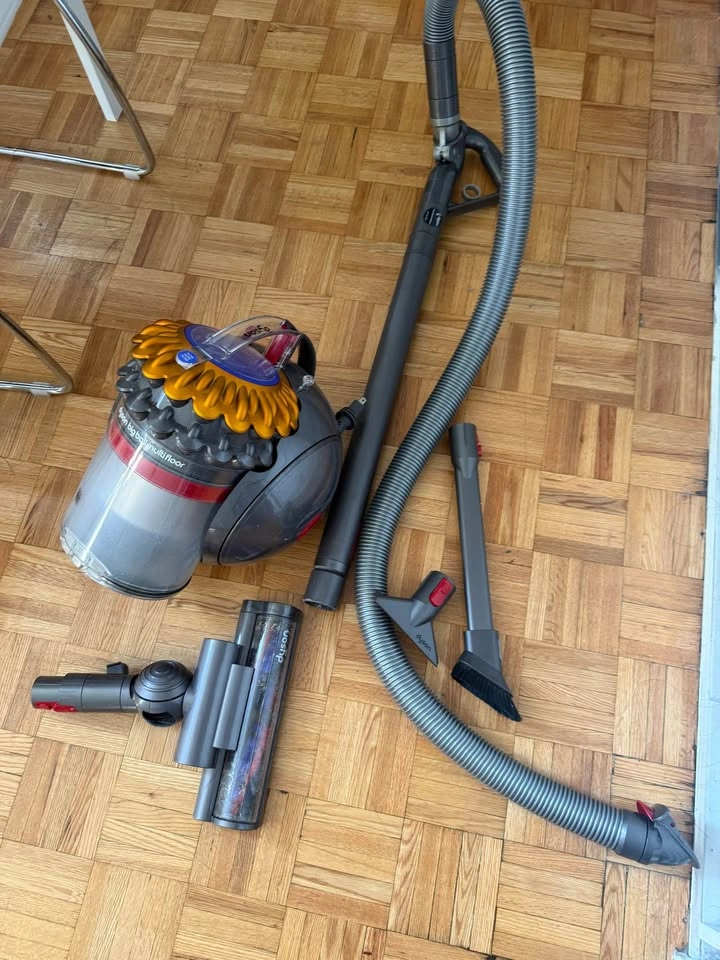 Dyson Big Ball Total Clean Canister Vacuum - photo 3