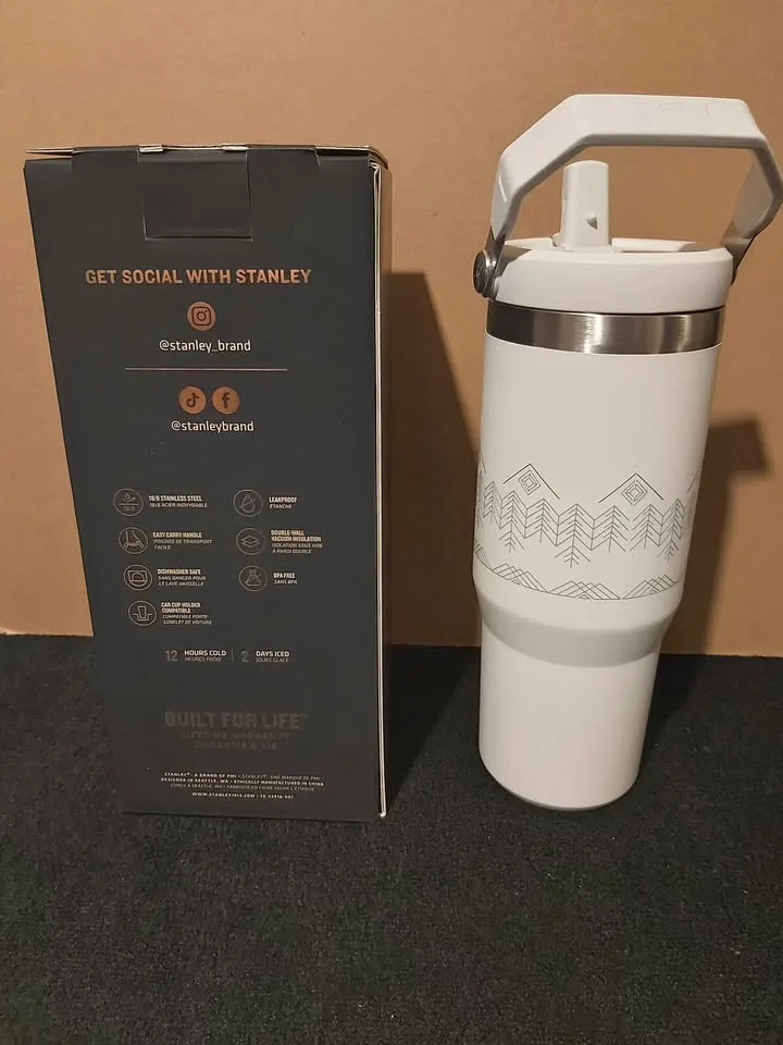 Stanley Iceflow Tumbler Limited Holiday Edition 30oz - New image indicator(3)