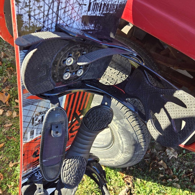 Snowboard, Boots (Size 11), and Bindings - photo 3