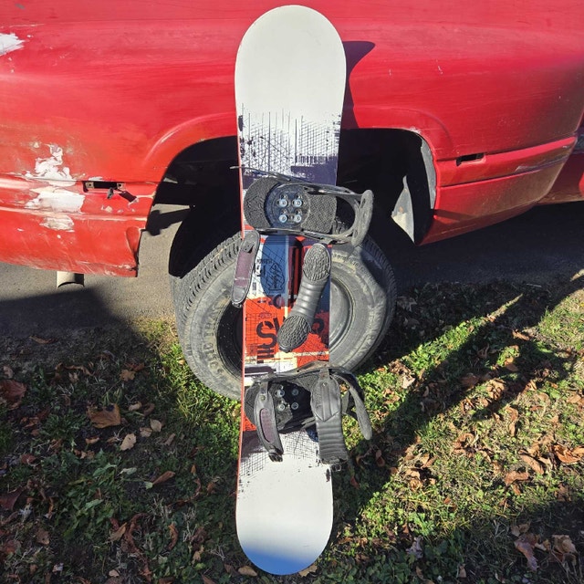 Snowboard, Boots (Size 11), and Bindings - photo 5