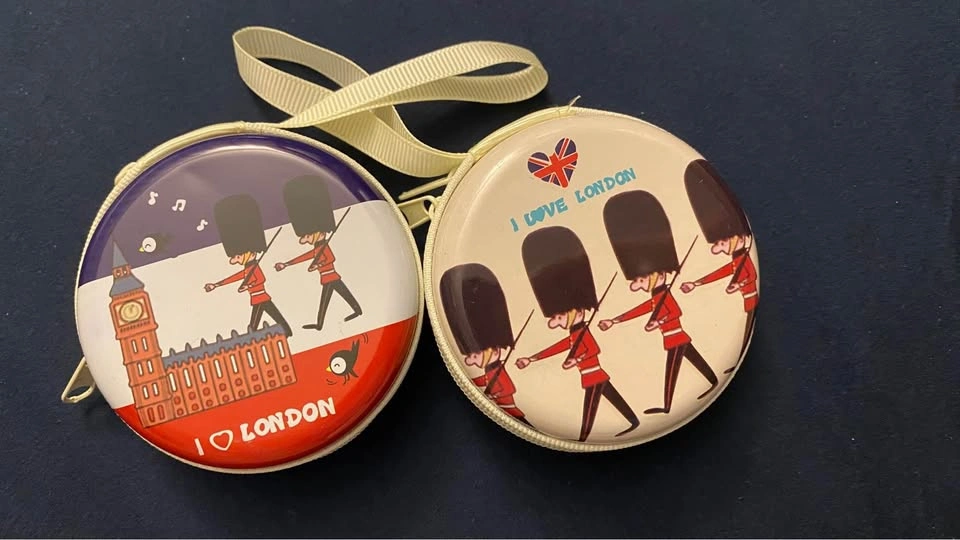 LONDON COIN PURSE SOUVENIR FROM UK SET OF 2