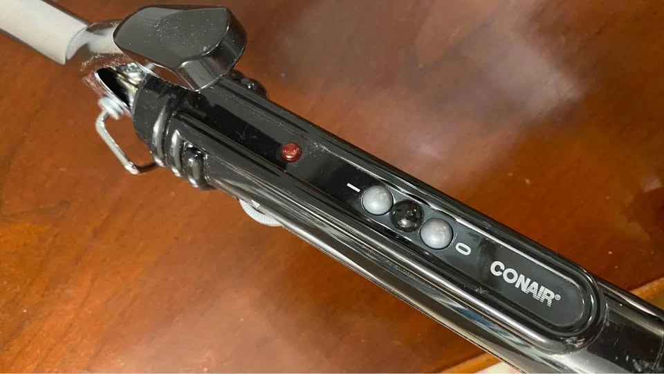 BRAND NEW CONAIR CURLING WAND - photo 3