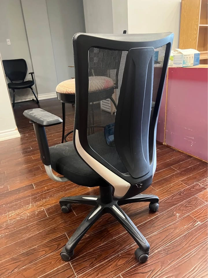Moving Sale: Black Office Chairs with Armrests - photo 2