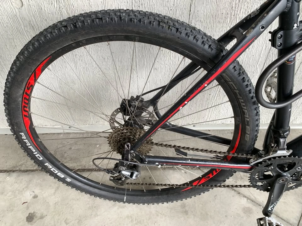 XL MB SPECIALIZED CA$329 OBO - photo 3