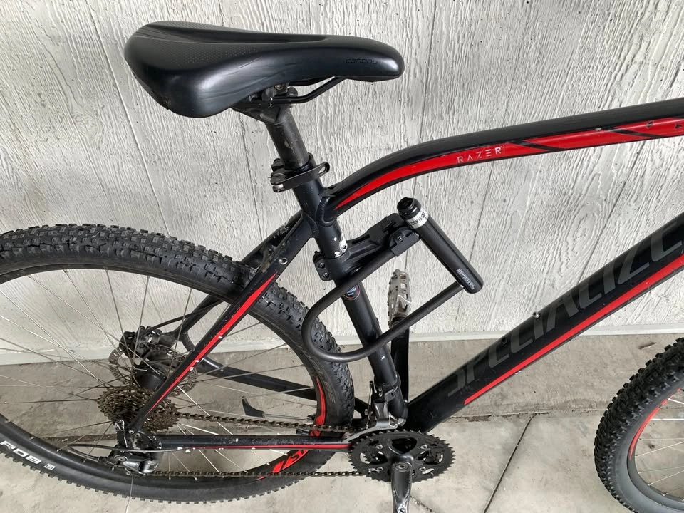 XL MB SPECIALIZED CA$329 OBO - photo 4