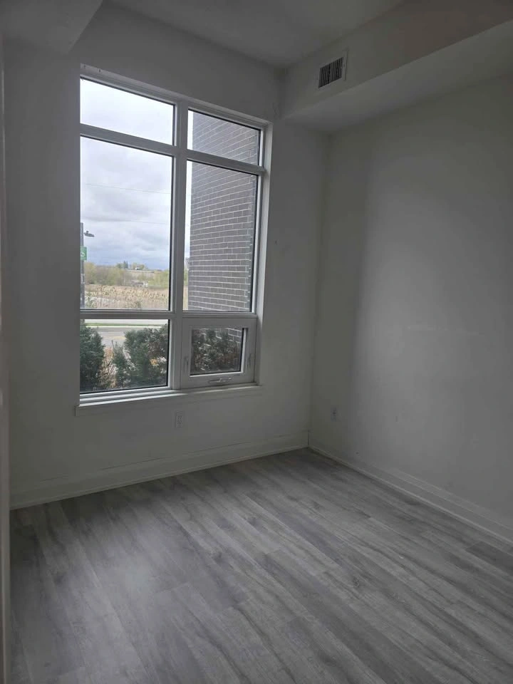 1 Bed 1 Bath Apartment - photo 3