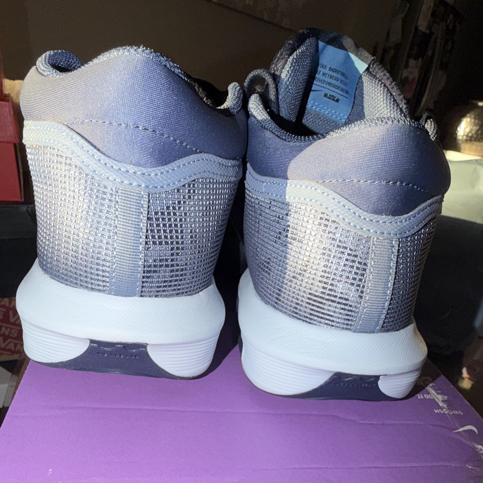 Nike LeBron Witness VIII Mid Top Sneakers - US Men's 10 - photo 5