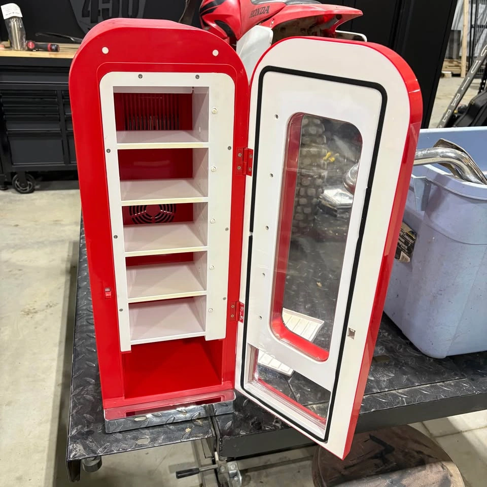 Koolatron Coca-Cola Vending Machine Mini Fridge - photo 2