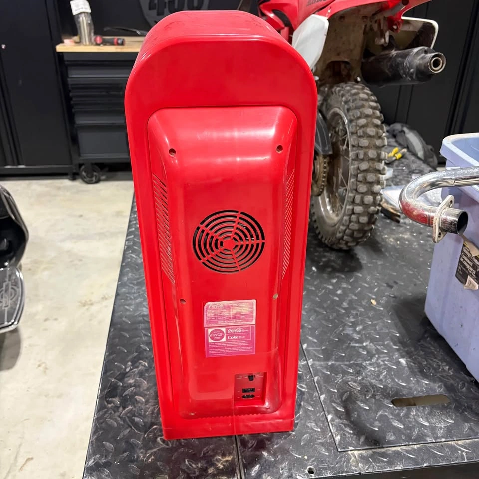 Koolatron Coca-Cola Vending Machine Mini Fridge - photo 3