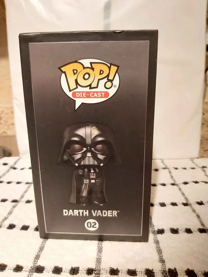 Star Wars - Darth Vader ( Die-Cast ) Exclusive Funko Pop 02 image indicator(5)