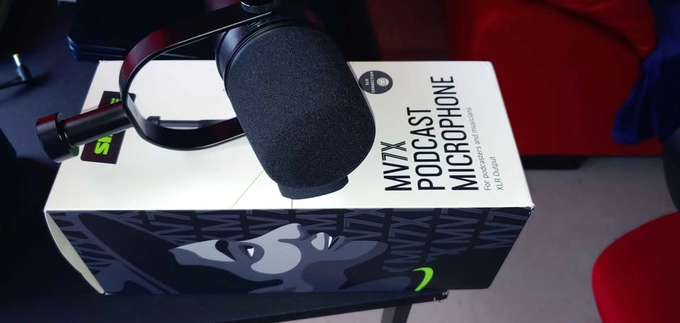 Shure MV7X Dynamic Microphone - photo 4
