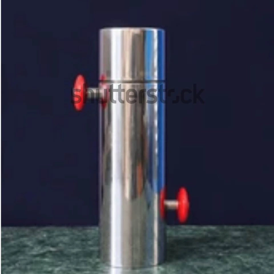 Kromex Vintage Cocktail Shaker Red Bakelite Handles Rare - photo 4