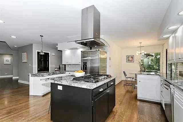 Full kitchen for sale.