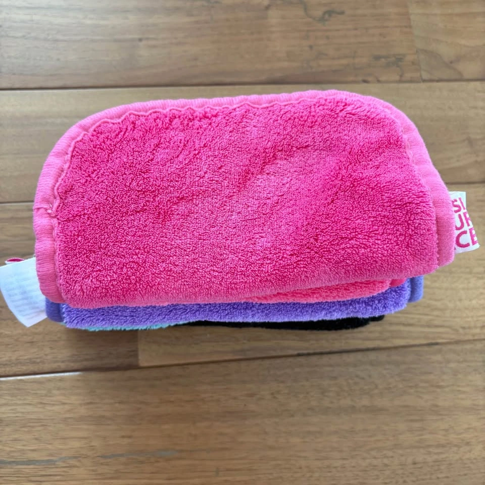 Five Erase Your Face Makeup Remover Cloths - photo 2