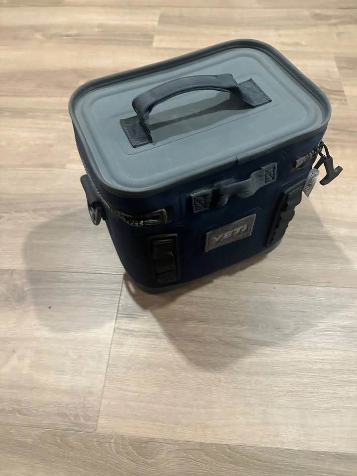 Navy Yeti Hopper Flip 8 - photo 3