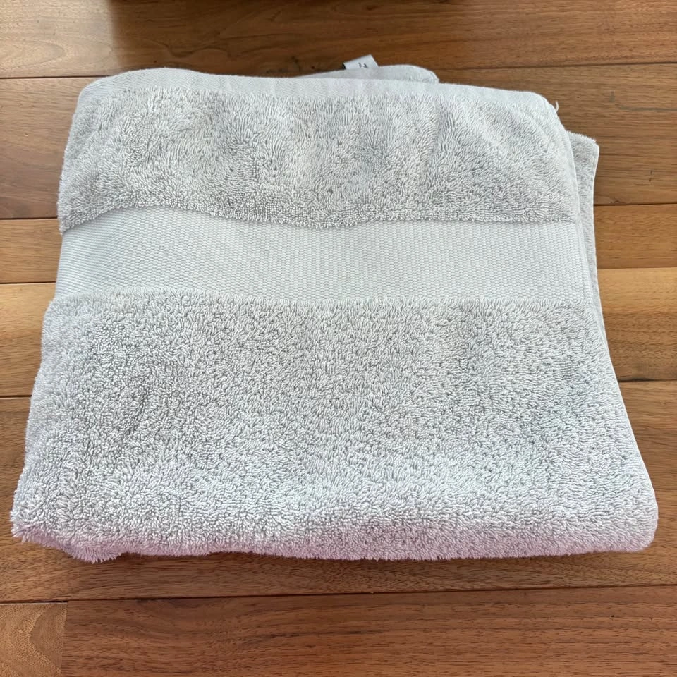 Set Of Six Gray Truly Lou Bath Towels - photo 4