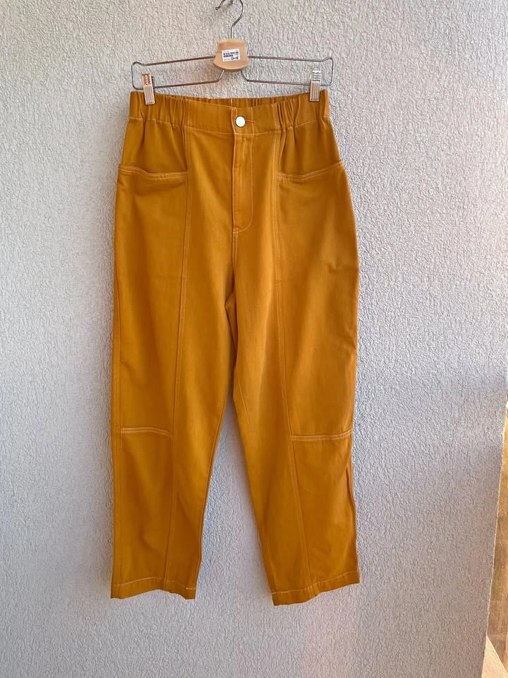 Size M Uniqlo U Mustard Utility Barrel Leg Pants
