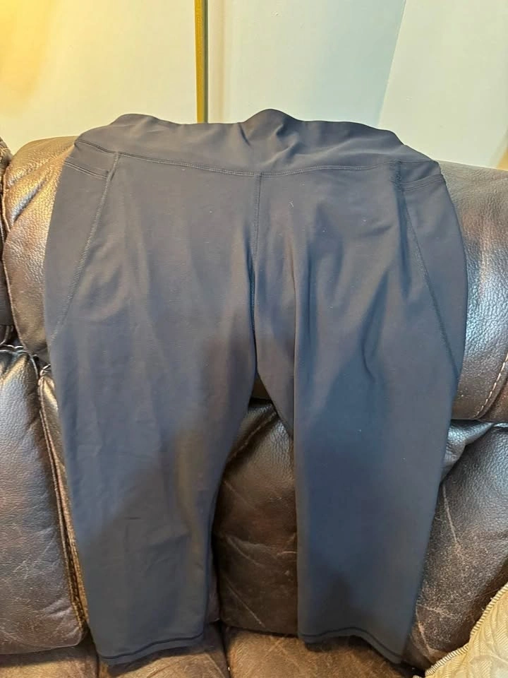 Lot of 3 Old Navy Powersoft High-Rise Cropped Leggings XL
