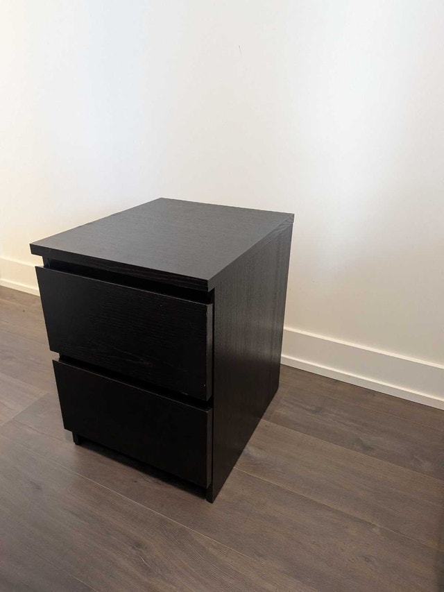 Ikea Malm Side table - black (moving sale) - photo 2