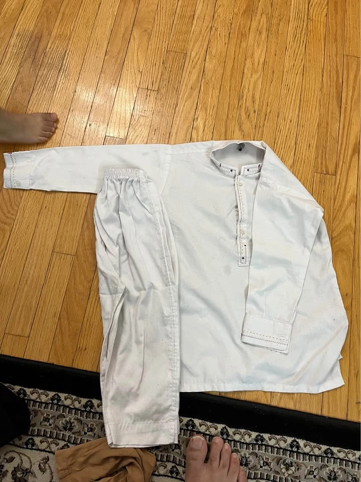 Shalwar Kameez Clothes 2-3 years donation - photo 3