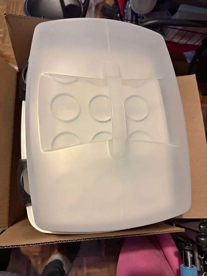 Cake, cupcake travel tray thumbnail