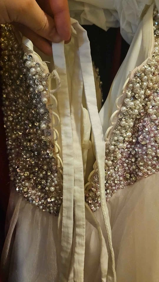 Prom Dress Lilac Ball Gown Size 6 - photo 4