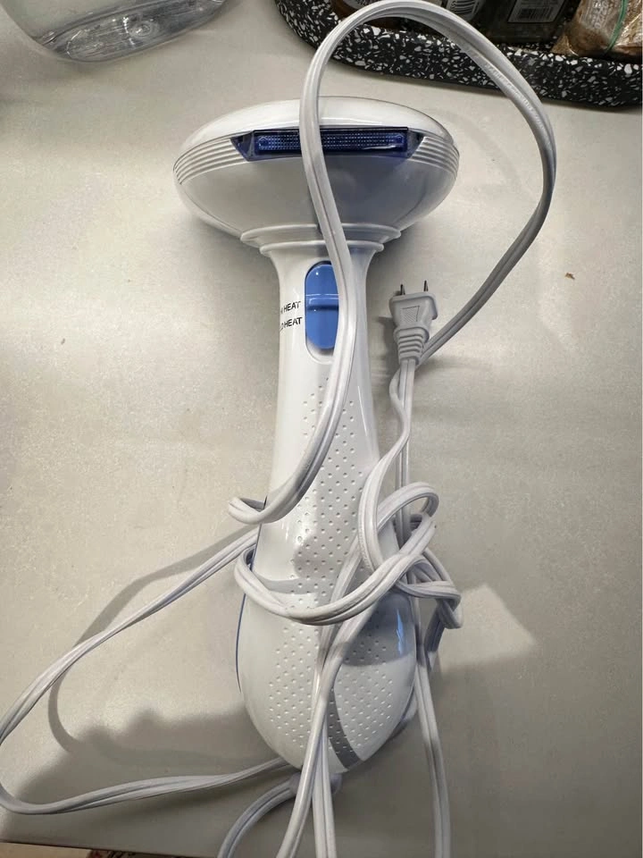 Conair Handheld Fabric Steamer - photo 3