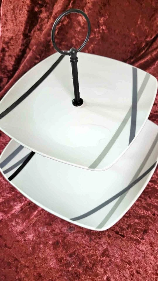 Modern Cakestand black grey