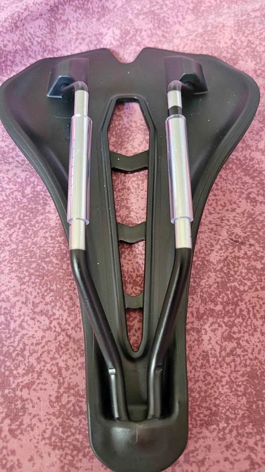 Beehive Saddle