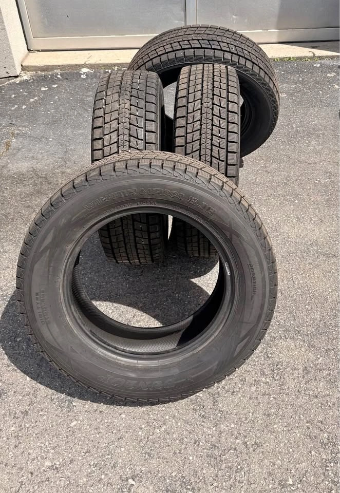 Dunlop Winter Maxx SJ8 Tires 235/65R17 4 tires