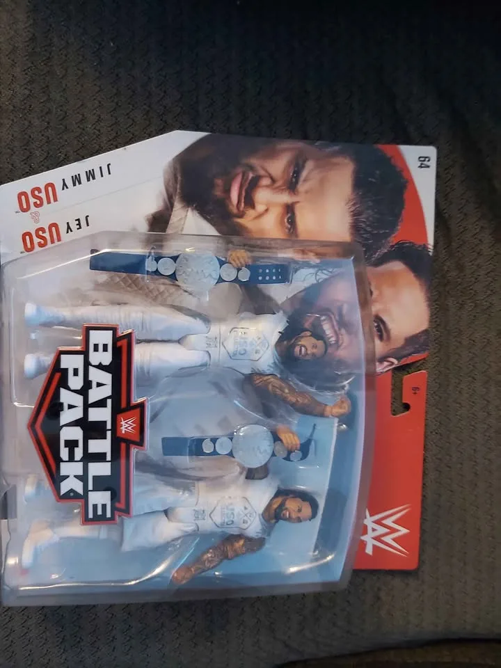 WWE- ( Battlepack ) Jey & Jimmy Uso , Series 64 - NIB image indicator(3)
