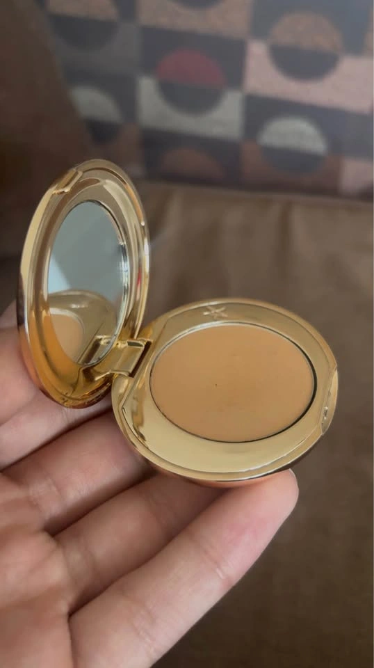 Mini Charlotte Tilbury Airbrush Powder in 3 Tan - photo 4