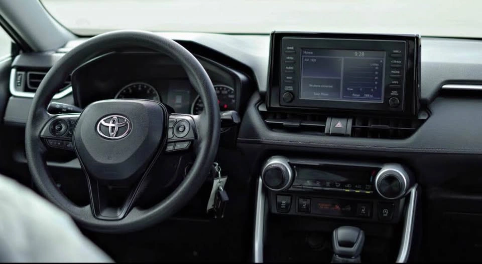 2020 Toyota RAV4 - photo 4