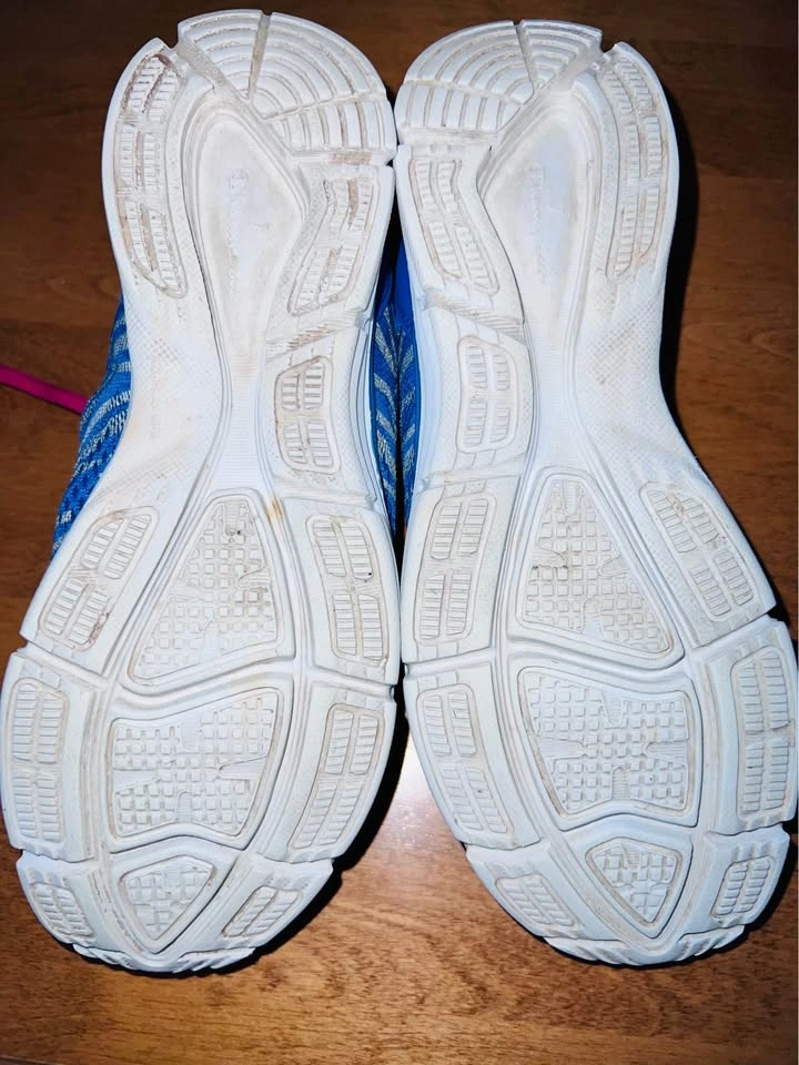 Women’s US 7 – Champion Memory Foam Sneakers - photo 3