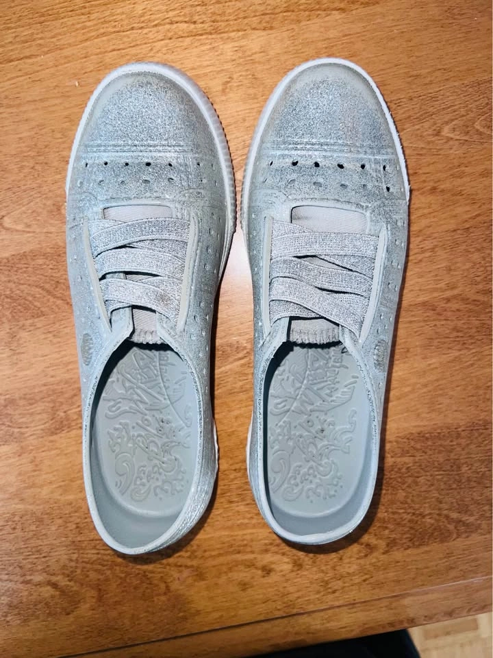 Kids Girls Blowfish Malibu Water Shoes Size K3 Silver Metallic - photo 3