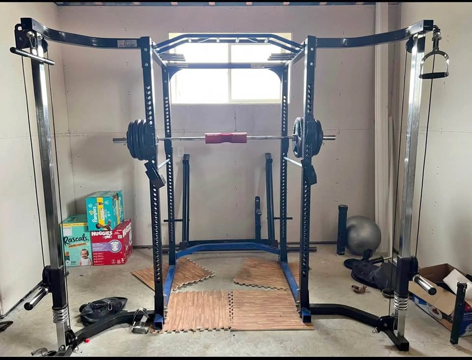 Power rack cage with cable crossover