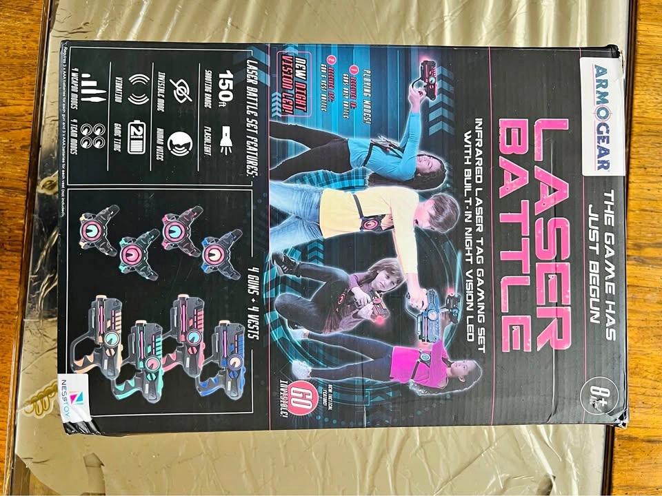Laser Battle Set – 2 Guns & 3 Vests, Night Vision
