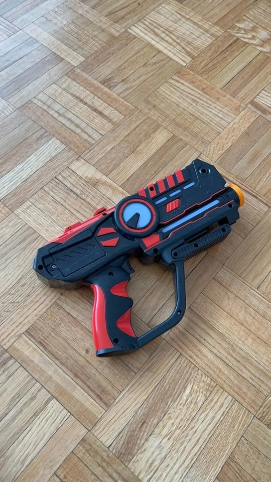 Laser Battle Set – 2 Guns & 3 Vests, Night Vision - photo 2