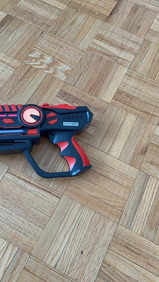Laser Battle Set – 2 Guns & 3 Vests, Night Vision - photo 3