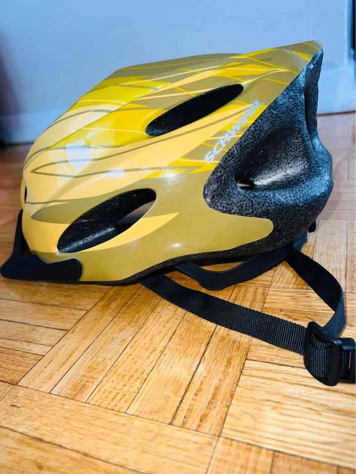 Bike/Scooter Safety Helmet (Like New) - photo 4