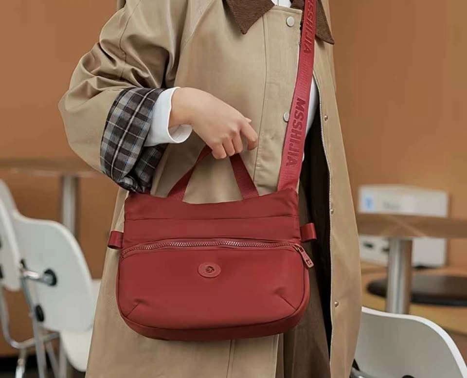 Brand new premium nylon large capacity crossbody bag - photo 2