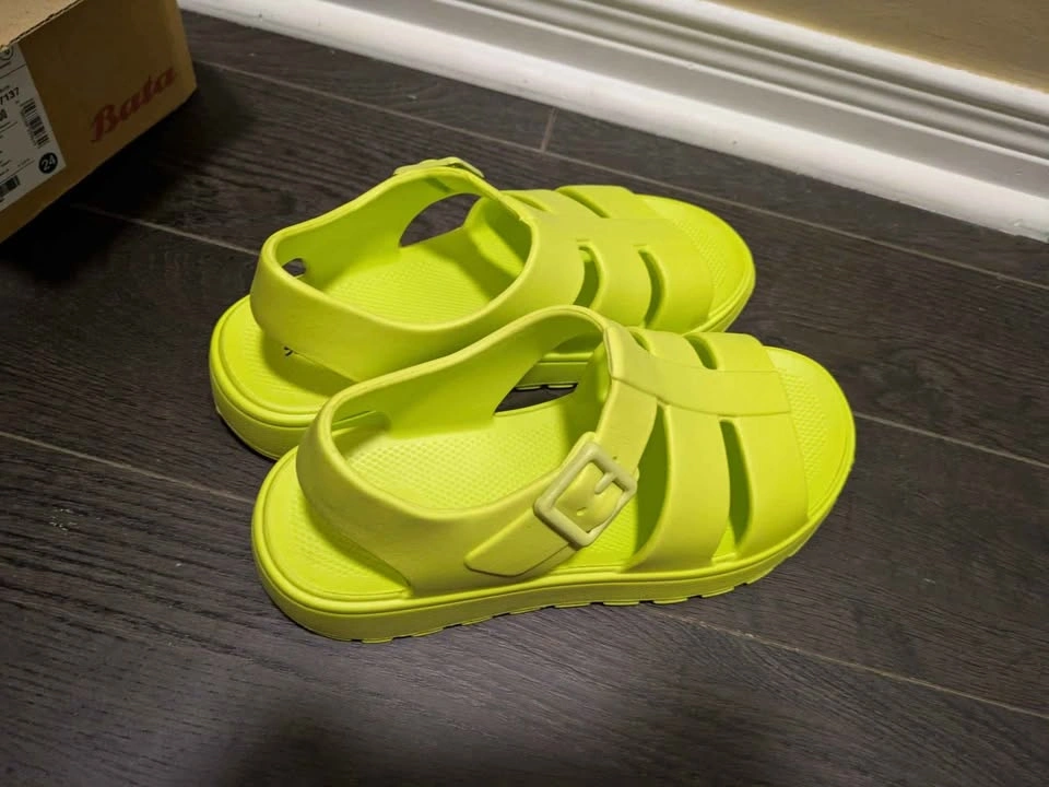 Brand new Bata soft and light weight women sandals - photo 2