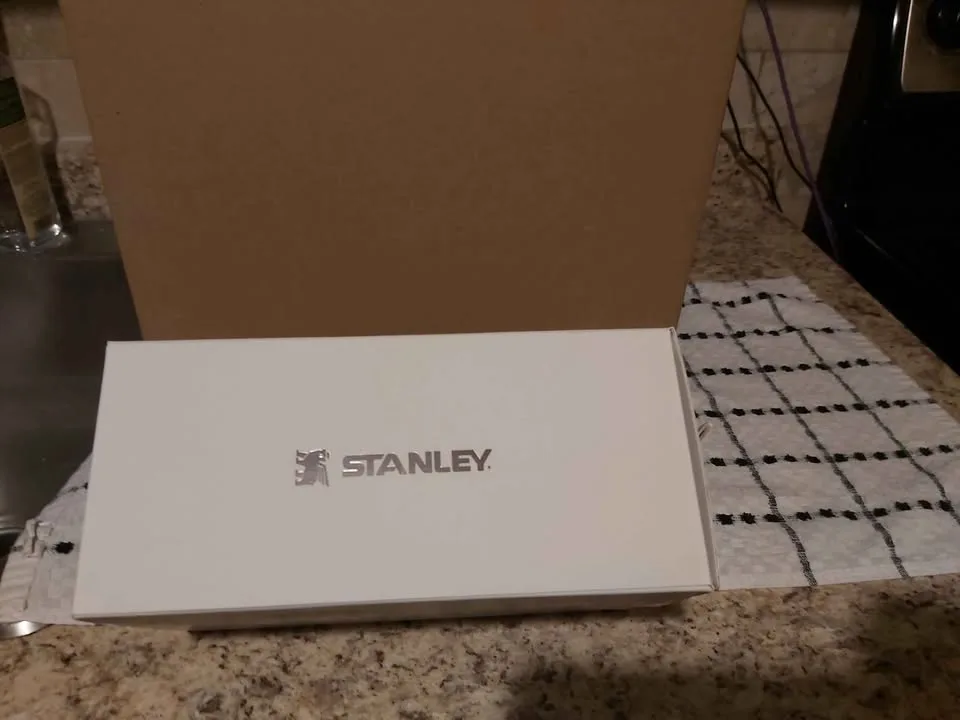 Stanley - The All Day 40oz Quencher Carry-All w/ Strap image indicator(6)