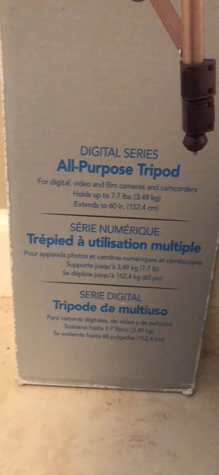 Dynex Digital Series All-Purpose Tripod - photo 3
