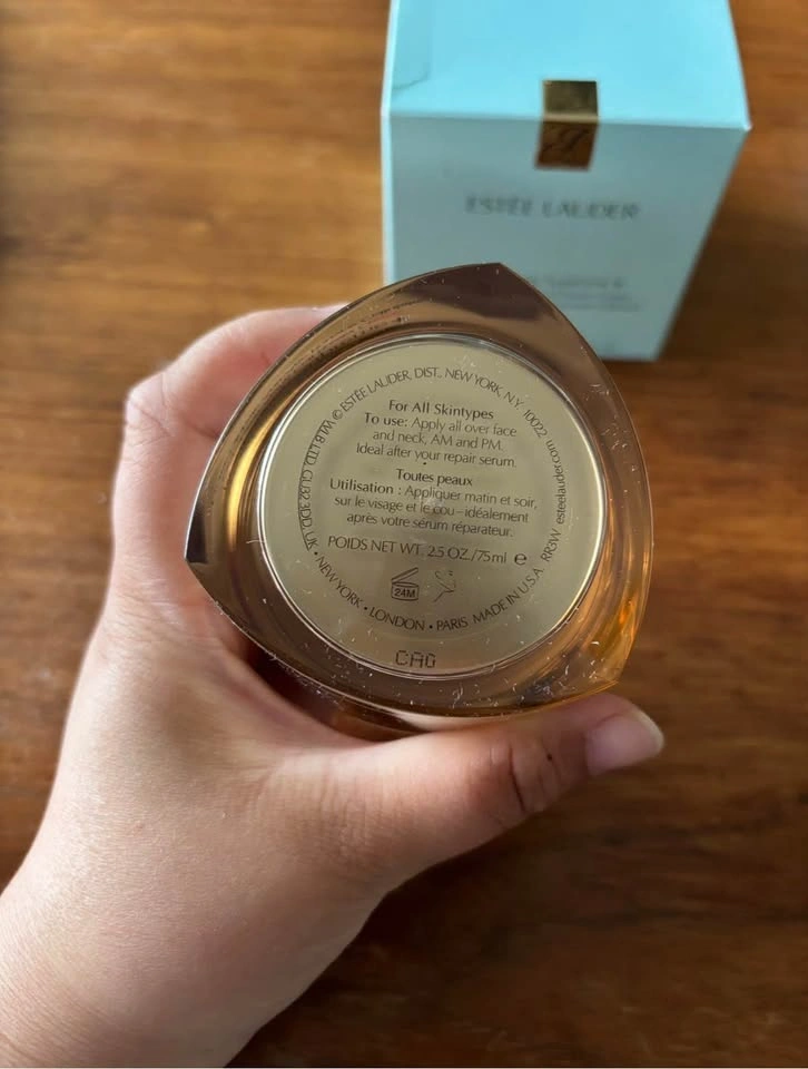 Estee Lauder Revitalizing Supreme+ Anti-Aging Cream 75ml - photo 3