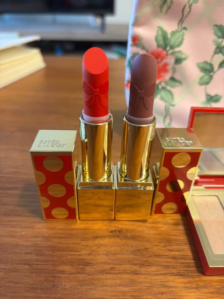 Estée Lauder 7-piece makeup set (2025 Holiday Blockbuster) - photo 2