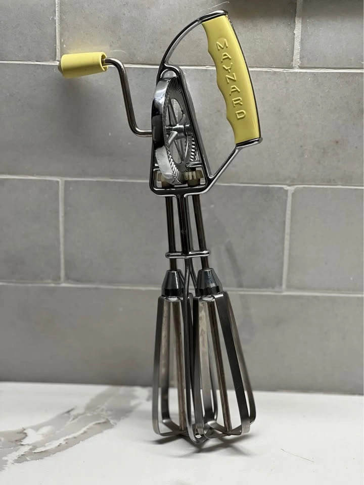 Vintage Maynard Stainless Steel Rotary Hand Mixer - photo 2